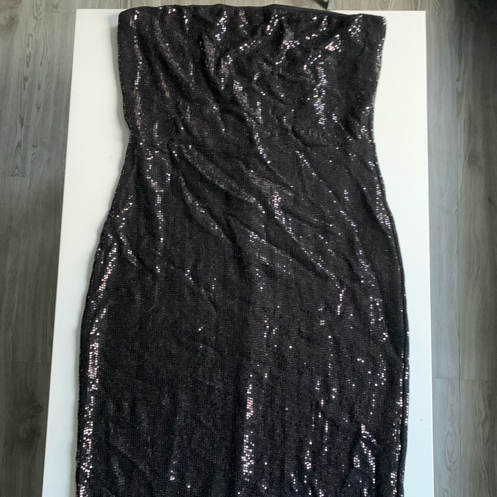 Women’s Black Sequins Evening Maxi Gown
